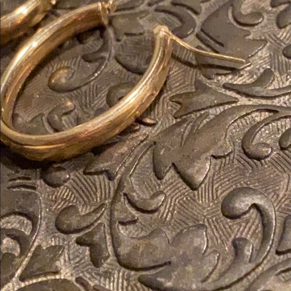 Earrings - Picture 3 of 4